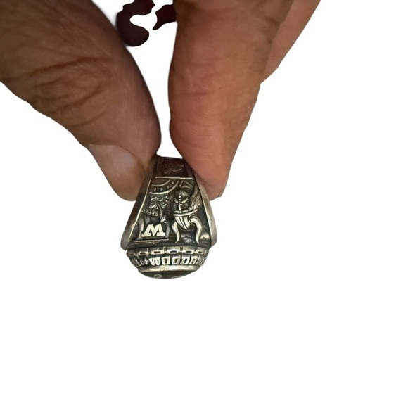 Woodbridge senior high virgins 1981 vintage ring - Picture 8 of 9